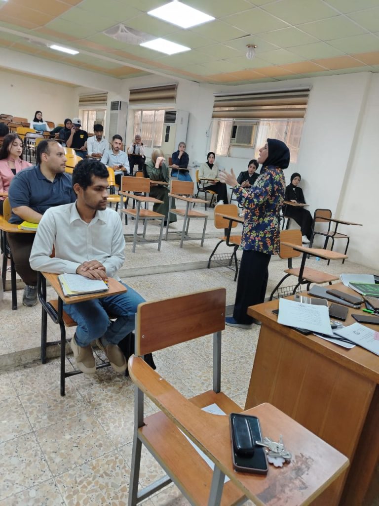 كلية التمريض تنظم ورشة عمل حول المسؤولية الجماعية